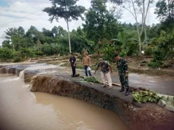 Satu Warga Hilang Akibat Banjir Dan Tanah Longsor Di Kabupaten Tanggamus, Provinsi Lampung